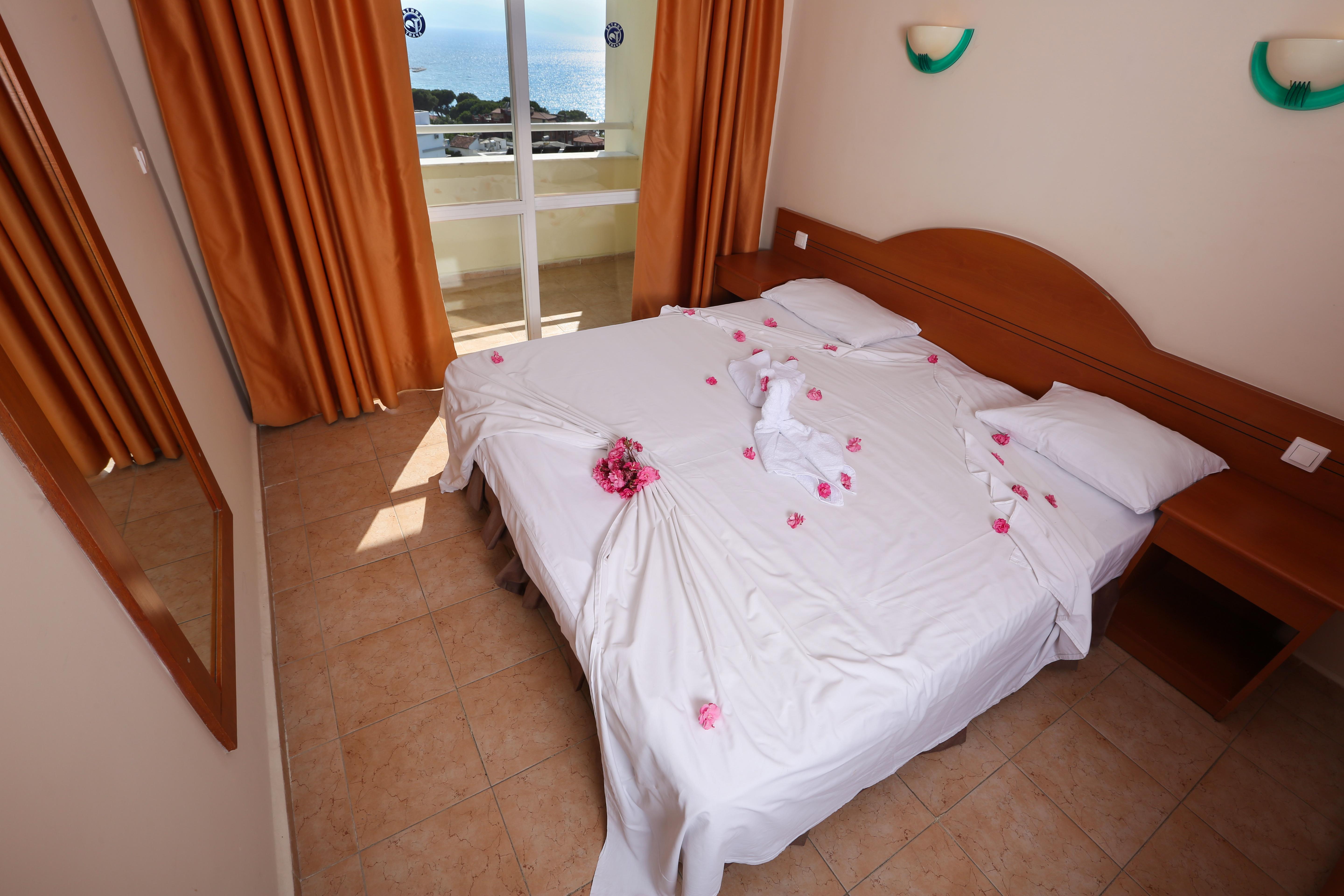 Tuntas Family Suites Кушадаси Екстер'єр фото
